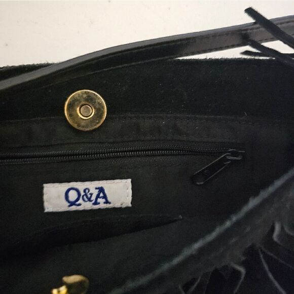 Q & A black leather purse strap 20" fringe Pre-owned - Picture 5 of 6